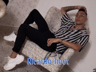 Ricardo_hoot